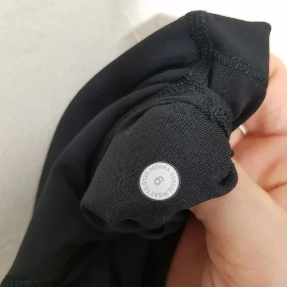Lululemon Crop Leggings Black Size 6 - Picture 7 of 7